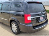 Used 2014 Chrysler Town & Country Touring image 5