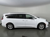 Used 2019 Chrysler Pacifica Limited image 6