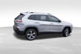 Used 2019 Jeep Cherokee Limited image 5