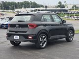 Used 2023 Hyundai Venue SEL image 4