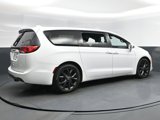 Used 2020 Chrysler Pacifica Touring w/ S Appearance Package image 4