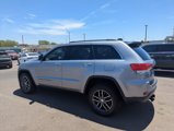 Used 2018 Jeep Grand Cherokee Laredo image 3