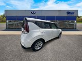 Used 2023 Kia Soul S image 2