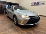 Used 2017 Toyota Camry SE image 3