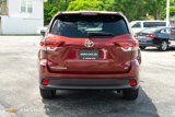 Used 2019 Toyota Highlander SE image 6