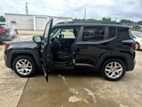 Used 2018 Jeep Renegade Latitude image 4