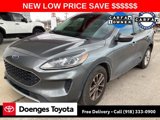 Used 2021 Ford Escape SE image 3