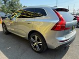 Used 2018 Volvo XC60 T5 Momentum w/ Vision Package image 4