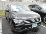 Used 2021 Volkswagen Tiguan SE w/ Panoramic Sunroof Package image 3