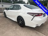 Used 2023 Toyota Camry SE image 2