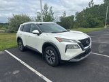 Used 2022 Nissan Rogue SV image 2