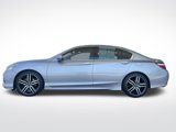 Used 2016 Honda Accord Touring image 3
