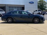 Used 2021 Toyota Camry SE image 2