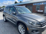 Used 2014 Volkswagen Tiguan SE image 2