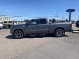 Used 2022 Nissan Frontier SV w/ Technology Package image 2