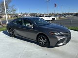 Used 2023 Toyota Camry SE image 2