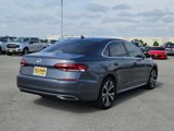 Used 2022 Volkswagen Passat 2.0T SE image 3