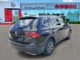 Used 2019 Volkswagen Tiguan SE w/ Panoramic Sunroof Package image 2