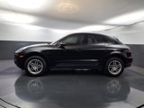 Certified 2018 Porsche Macan image 2