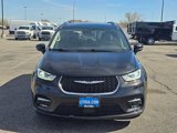 Used 2021 Chrysler Pacifica Touring-L image 6