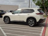Used 2023 Nissan Rogue SV image 4