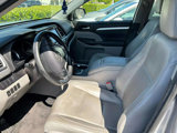 Used 2016 Toyota Highlander XLE image 3