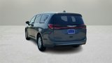 New 2025 Chrysler Pacifica Select image 5