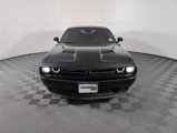 Used 2018 Dodge Challenger SXT image 2