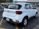 Used 2022 Hyundai Venue SE image 3