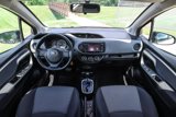Used 2015 Toyota Yaris L image 2