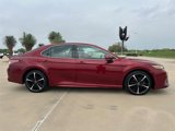 Used 2018 Toyota Camry XSE image 2
