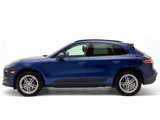 Certified 2024 Porsche Macan image 2