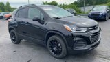 Certified 2022 Chevrolet Trax LT w/ Midnight Edition image 2