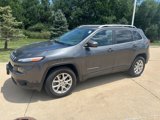 Used 2017 Jeep Cherokee Latitude w/ Cold Weather Group image 2