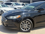 Used 2017 Ford Fusion SE w/ Fusion SE Technology Package image 4