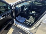 Used 2019 Ford Fusion SE image 4