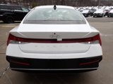 New 2025 Hyundai Elantra SEL image 3