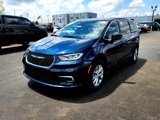 New 2025 Chrysler Pacifica Select image 4