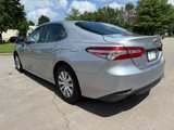 Used 2018 Toyota Camry LE image 5
