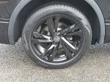 Certified 2024 Volkswagen Tiguan SE R-Line image 5