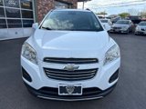 Used 2016 Chevrolet Trax LT w/ LT Sun and Sound Package image 2