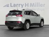 Used 2017 Jeep Cherokee Latitude image 2