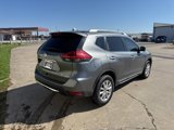 Used 2017 Nissan Rogue SL image 3