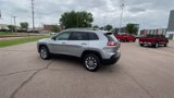 Used 2019 Jeep Cherokee Latitude Plus image 6