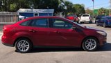 Used 2017 Ford Focus SE image 2