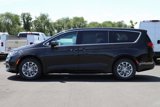 New 2025 Chrysler Pacifica Select image 4