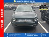 Used 2019 Volkswagen Tiguan SE w/ Panoramic Sunroof Package image 2
