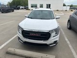 Used 2022 GMC Terrain SLE w/ Driver Convenience Package image 2