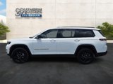 Used 2023 Jeep Grand Cherokee L Laredo image 2