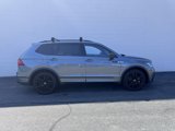 Used 2022 Volkswagen Tiguan SE R-Line image 5